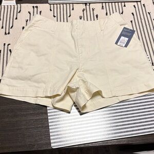 Women's Cream High-Rise Casual Shorts Universal Threads Sz 8 NWT